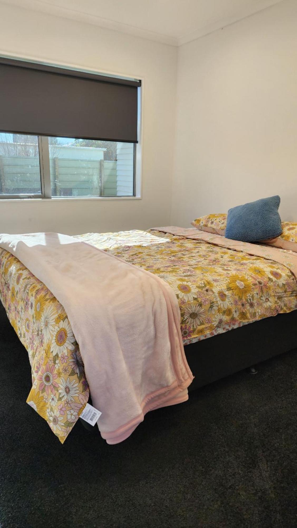 Oaktree Entire Holiday Home, Sleeps 8 To12 Rotorua Luaran gambar