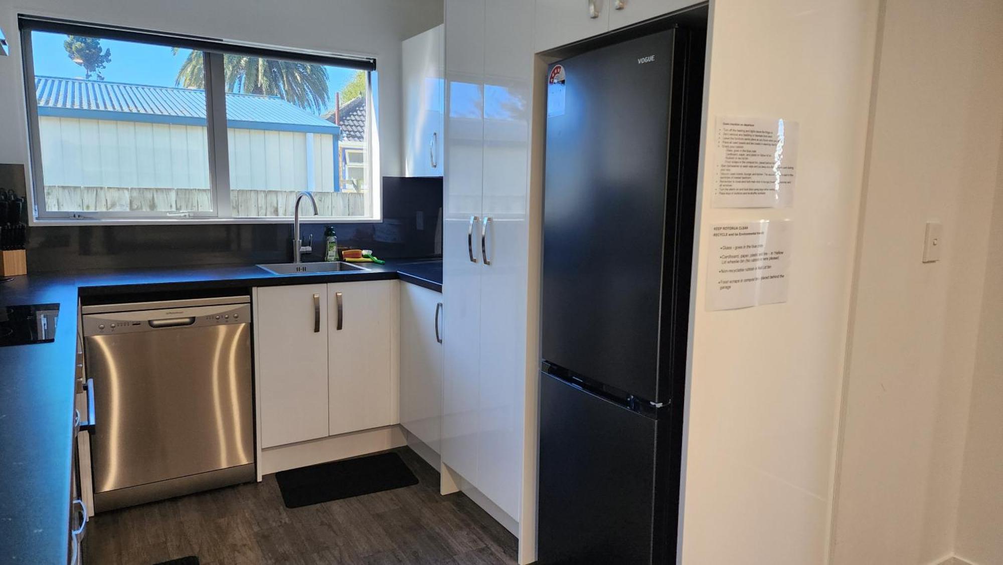 Oaktree Entire Holiday Home, Sleeps 8 To12 Rotorua Luaran gambar