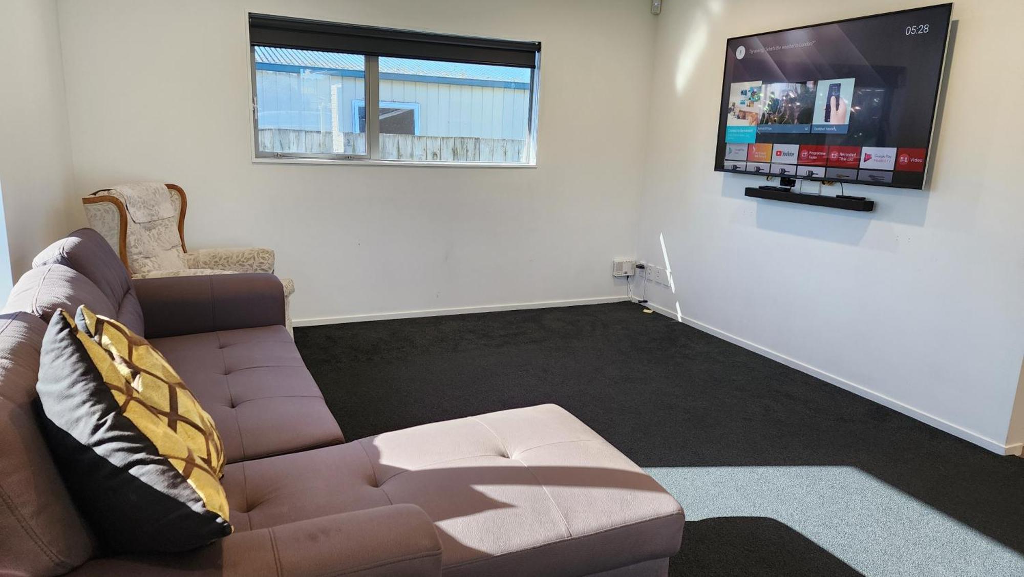 Oaktree Entire Holiday Home, Sleeps 8 To12 Rotorua Luaran gambar