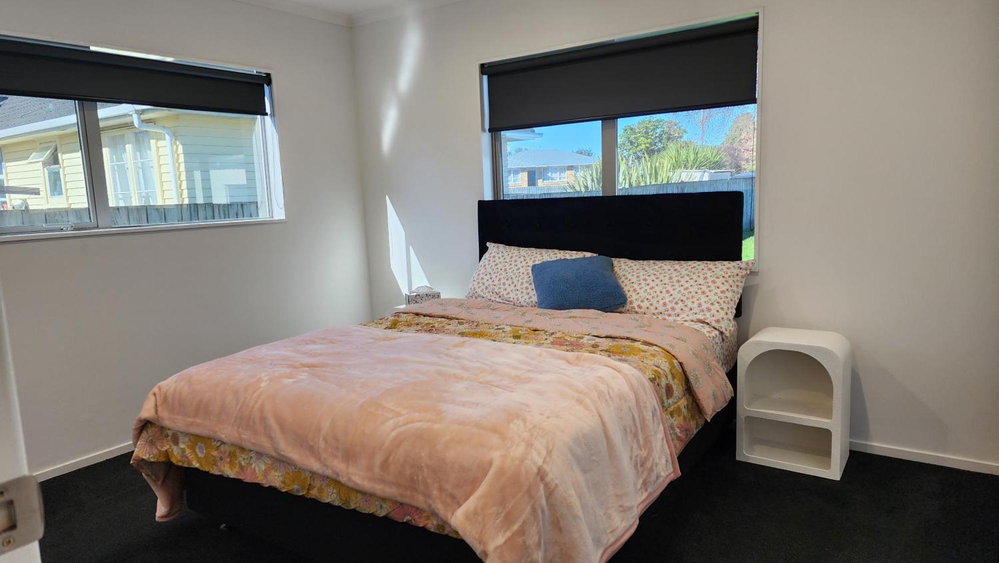 Oaktree Entire Holiday Home, Sleeps 8 To12 Rotorua Luaran gambar